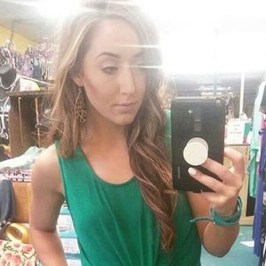 Meet your Posher, Nicole